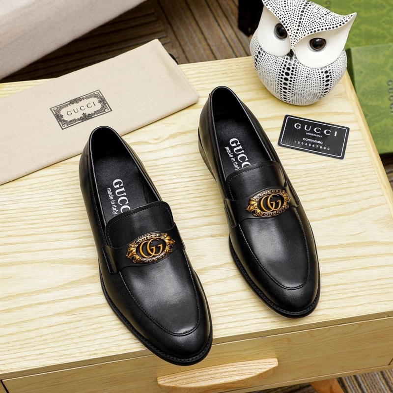 G*u*i leather shoes